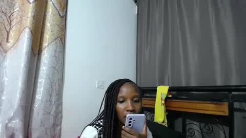 Snapshot of kittyfay_ chatting on 05.05.26 Fay online show from 05.05.26