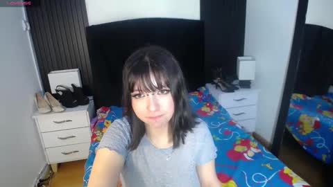 Snapshot of kittyhouse_hs chatting on 12.04.24 kittyhouse_hs online show from 12.04.24