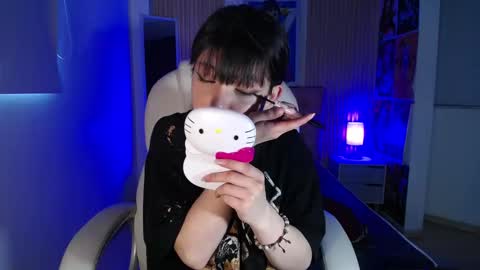Snapshot of kittyhouse_hs chatting on 09.18.25 kittyhouse_hs online show from 09.18.25