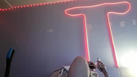 kittykat 1999 online show from 10.16.25