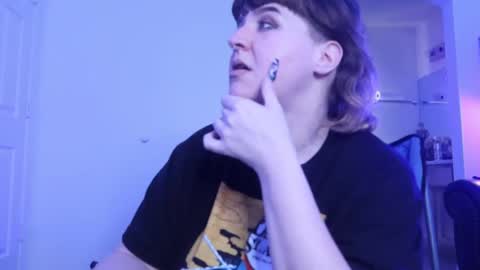 Snapshot of kittykay86 chatting on 02.10.25 Bella Blue BBW online show from 02.10.25