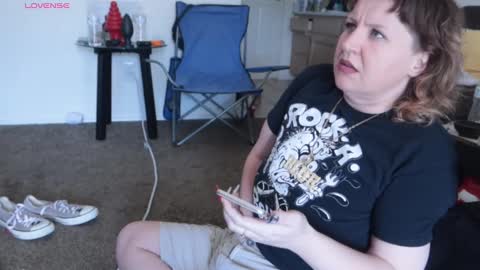 Snapshot of kittykay86 chatting on 02.14.25 Bella Blue BBW online show from 02.14.25