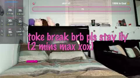 Snapshot of kittymarie28 chatting on 12.01.24 kitty online show from 12.01.24