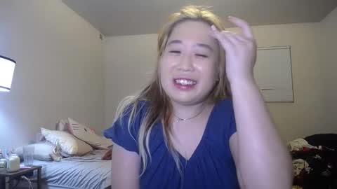 Snapshot of kittymei chatting on 04.28.26 Mei online show from 04.28.26