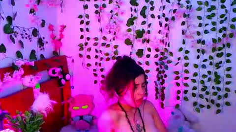 Kittyuwu  online show from 10.20.25