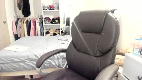 kittywantslove23 online show from 10.04.25