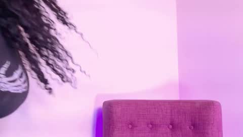 Kitty Hill online show from 12.15.25