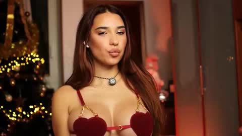 Snapshot of kity_sweet chatting on 12.19.25 Erika online show from 12.19.25