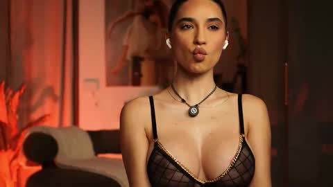 Snapshot of kity_sweet chatting on 02.25.26 Erika online show from 02.25.26