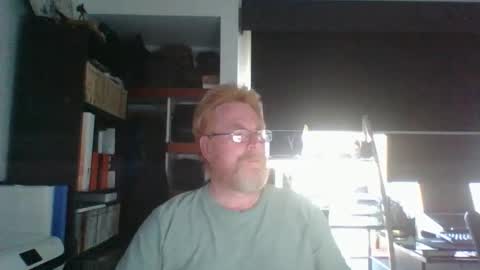 Snapshot of kiwi_boss61 chatting on 09.22.25 kiwi_boss61 online show from 09.22.25