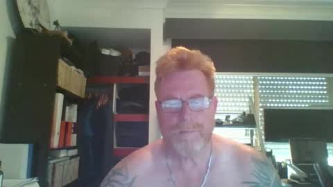 Snapshot of kiwi_boss61 chatting on 10.29.25 kiwi_boss61 online show from 10.29.25