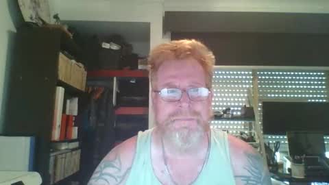 Snapshot of kiwi_boss61 chatting on 11.18.25 kiwi_boss61 online show from 11.18.25