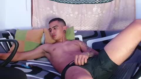 Snapshot of kizame___ chatting on 11.30.25 kizame___ online show from 11.30.25