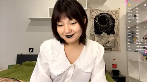 Snapshot of kizziequiroz chatting on 02.11.26 Luna online show from 02.11.26