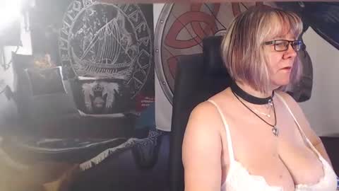 Snapshot of kleiner_teufel chatting on 07.07.26 Michelle online show from 07.07.26