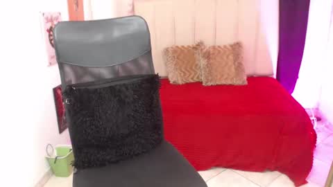 Snapshot of kleo_princess18 chatting on 12.17.24 kleo online show from 12.17.24