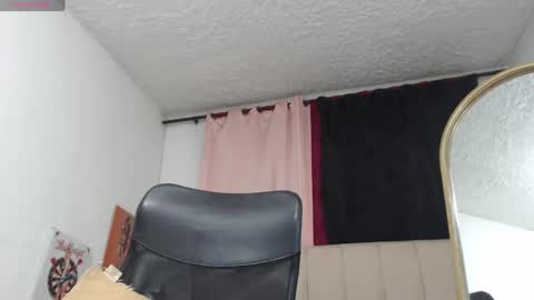 Snapshot of kleo_princess18 chatting on 02.19.25 kleo online show from 02.19.25