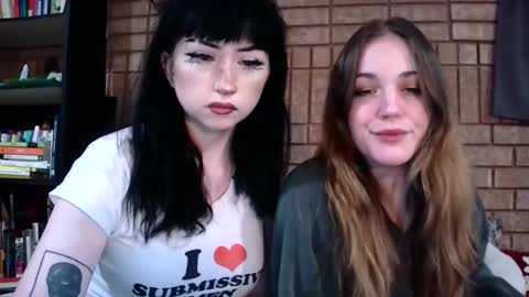 Snapshot of kleokills chatting on 12.24.24 kleokills online show from 12.24.24