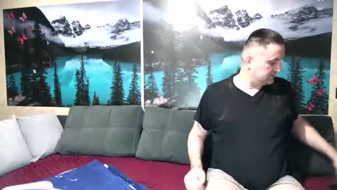 Kleosnow online show from 10.22.25