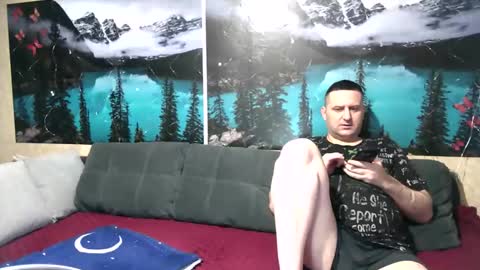 Snapshot of kleosnow chatting on 02.04.26 Kleosnow online show from 02.04.26