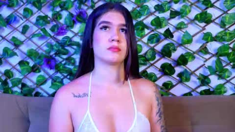 Snapshot of kloe_bella chatting on 10.06.25 kloe_bella online show from 10.06.25