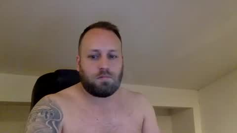 Snapshot of kobasic chatting on 12.18.25 hugo online show from 12.18.25