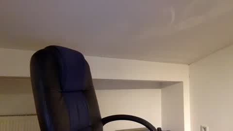 Snapshot of kobasic chatting on 01.08.26 hugo online show from 01.08.26