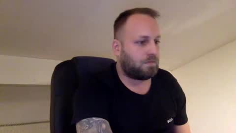 Snapshot of kobasic chatting on 01.13.26 hugo online show from 01.13.26