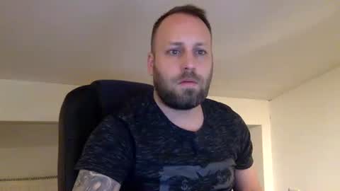 Snapshot of kobasic chatting on 01.15.26 hugo online show from 01.15.26