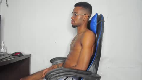 Snapshot of kofi_exotic_ chatting on 12.08.24 kofi online show from 12.08.24