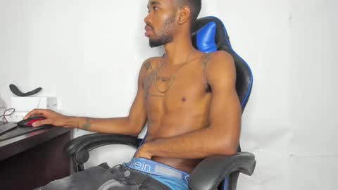 Snapshot of kofi_exotic_ chatting on 12.20.24 kofi online show from 12.20.24