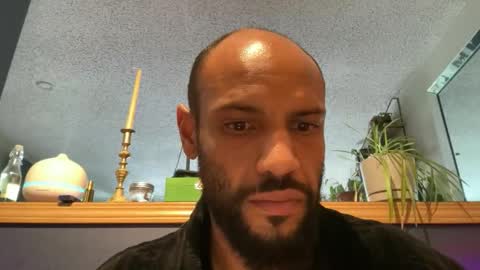 A Dick Ting online show from 12.01.25