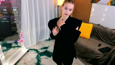 Lilu online show from 04.04.26