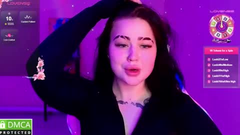 Mia online show from 12.23.24