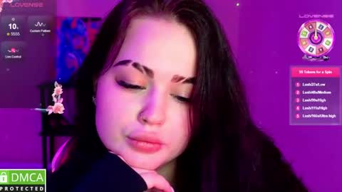 Mia online show from 12.24.24