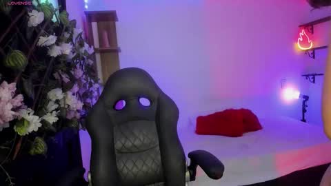 Kora Red online show from 11.12.25