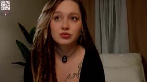 Snapshot of koracrosbie chatting on 10.14.25 Kora TG channel online show from 10.14.25