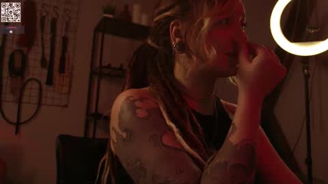 Snapshot of koracrosbie chatting on 10.17.25 Kora TG channel online show from 10.17.25