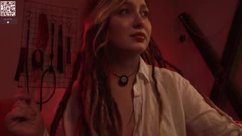 Snapshot of koracrosbie chatting on 10.18.25 Kora TG channel online show from 10.18.25