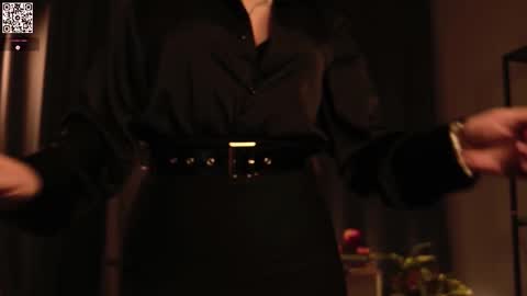 Snapshot of koracrosbie chatting on 11.19.25 Kora TG channel online show from 11.19.25