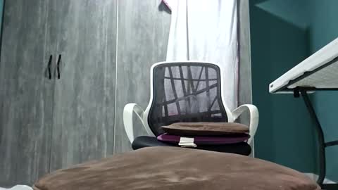 Koto Bombon online show from 04.19.26