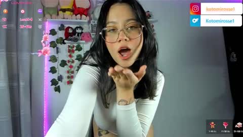 Snapshot of kotomi_rosse chatting on 02.11.25 Kotomi online show from 02.11.25