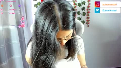 Snapshot of kotomi_rosse chatting on 02.19.25 Kotomi online show from 02.19.25