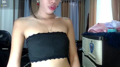 Snapshot of kourtneyluv_ chatting on 02.25.26 kourtneyluv online show from 02.25.26