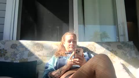 koyoteej online show from 03.12.25