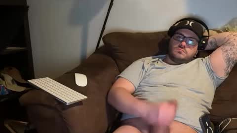 Snapshot of kquinn12b chatting on 11.14.25 cloudyTime online show from 11.14.25