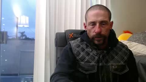 Snapshot of kraazeeme88 chatting on 12.12.24 BigDaddy online show from 12.12.24