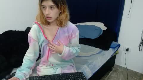 kratos_and_afrodita online show from 10.23.25