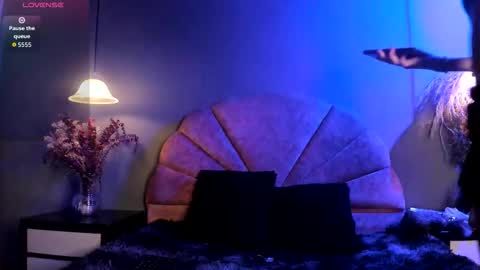 Snapshot of kripta132 chatting on 11.12.25 Nahomi online show from 11.12.25