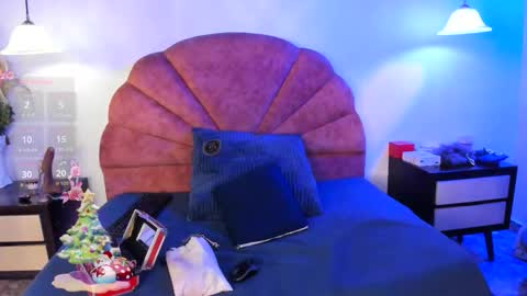 Snapshot of kripta132 chatting on 12.04.25 Nahomi online show from 12.04.25